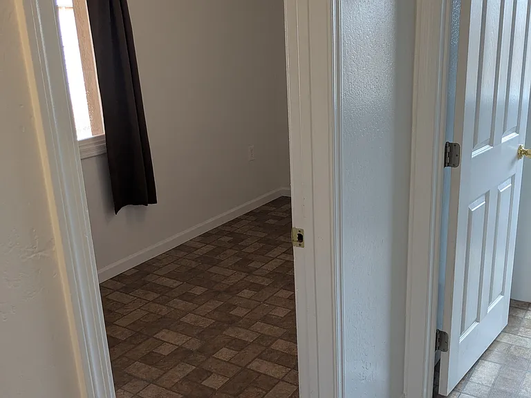 908 N Winslow Ave — Photo 9