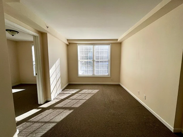 8 Parker St #4 — Photo 14