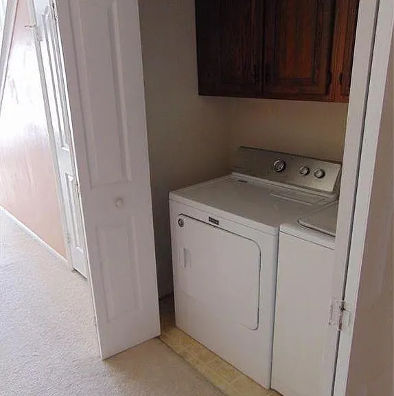 125 Wexford Dr E — Photo 20