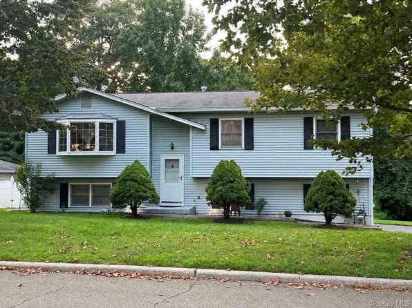 14 Ivy Lane, Pomona, NY 10970