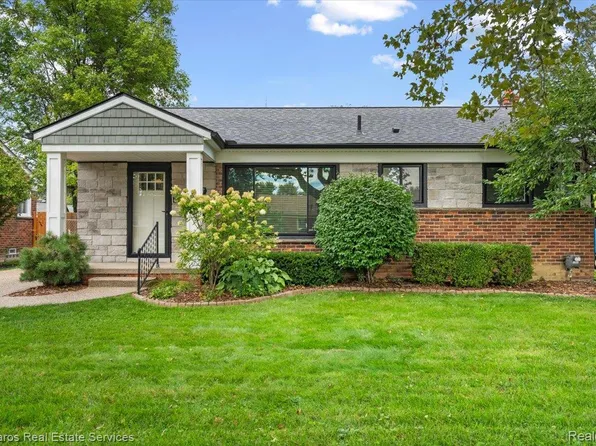 22587 Kipling St, Saint Clair Shores, MI 48080