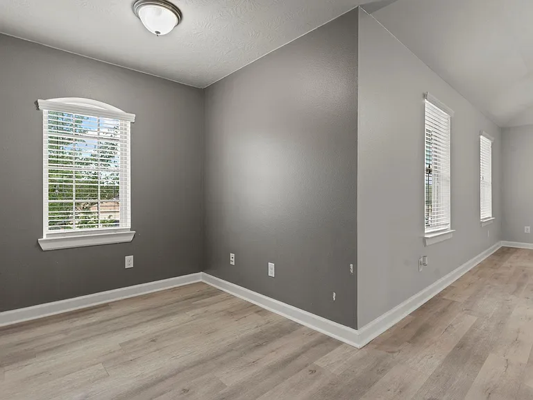19415 Bronte Springs Ct — Photo 30