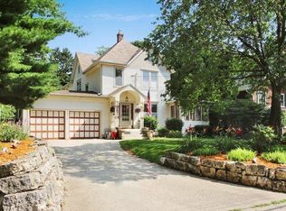 1512 W Stephenson, Freeport, IL 61032