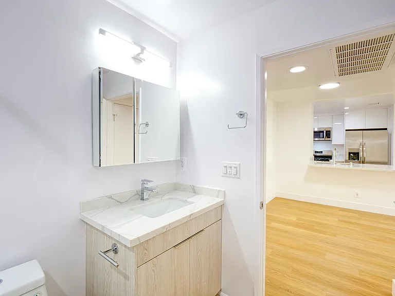 1806 North Berendo Street — Photo 24