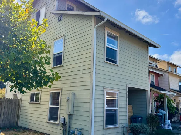 984 Courtyard Cir, Arcata, CA 95521
