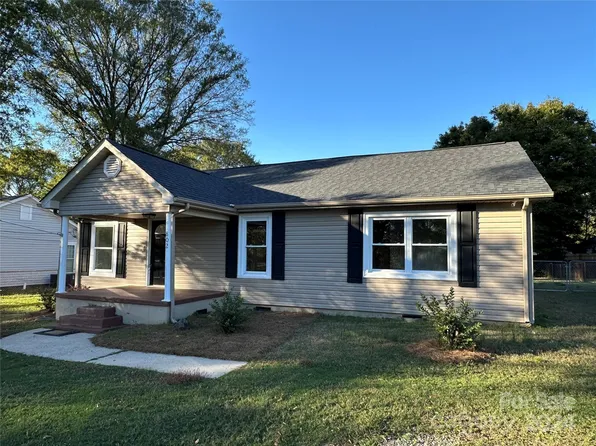 802 Beechwood St, Kannapolis, NC 28081