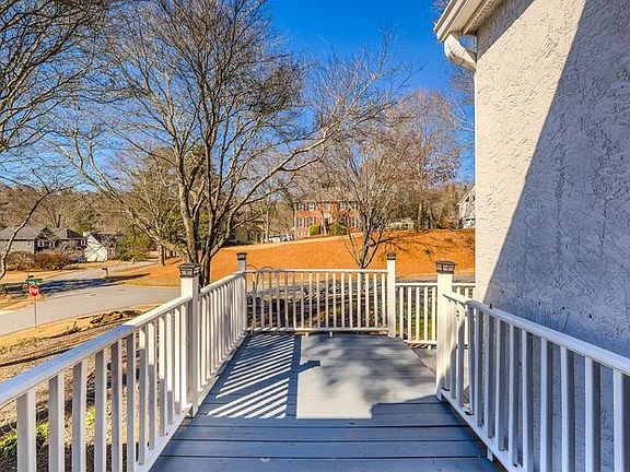4th image of 4518 Club House Dr