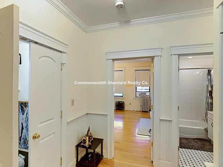 27 Glenville Ave #1A — Photo 3