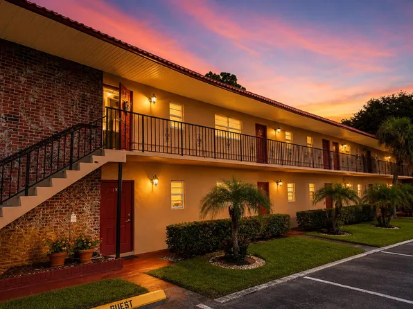 1979 SW PALM CITY Road #G, Stuart, FL 34994