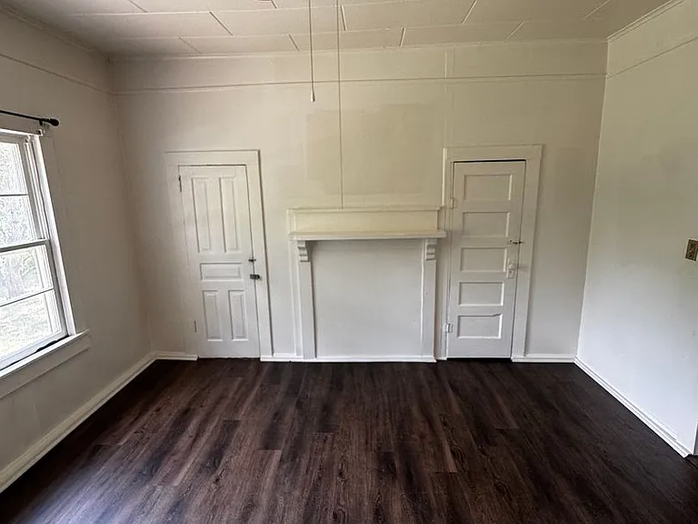 833 Kings Rd — Photo 27