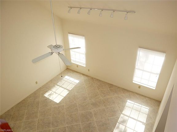 4th image of 18449 Phlox Dr