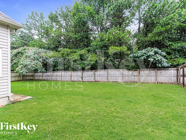 2067 Kerry Cir — Photo 17