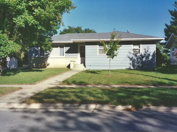 202 Beedle Dr #202, Ames, IA 50014