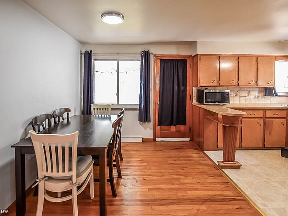 5th image of 330 Lehigh Ave