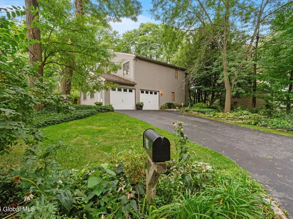 26 W Meadow Drive, Albany, NY 12203