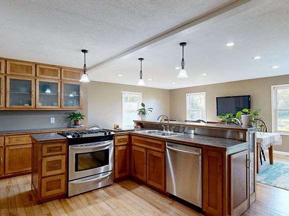 2nd image of 7720 Rookway Rd