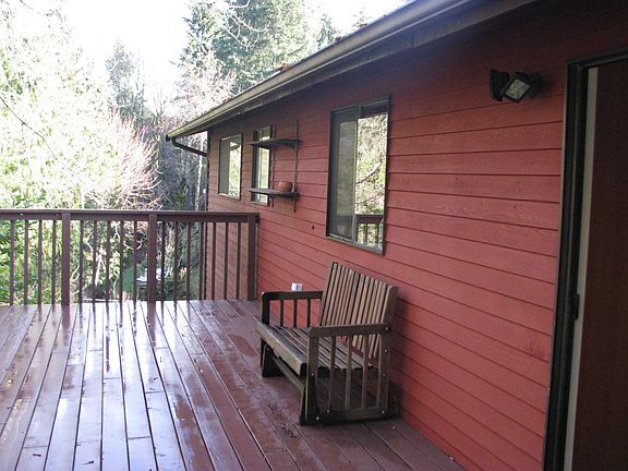 Rear of house showing the upper deck.