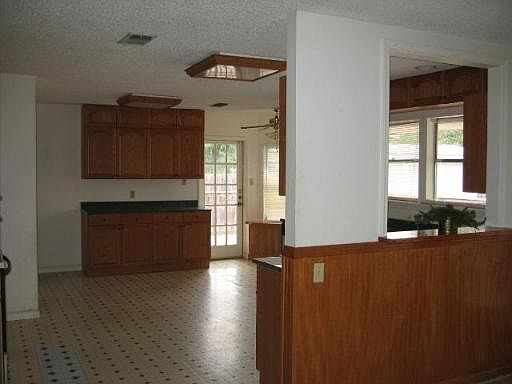 4th image of 5555 CASTLE KNIGHT DR