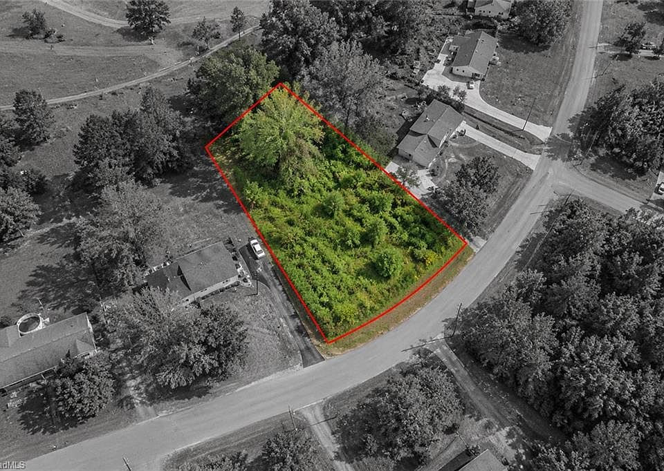 1st image of 1078 Foxfire Rd