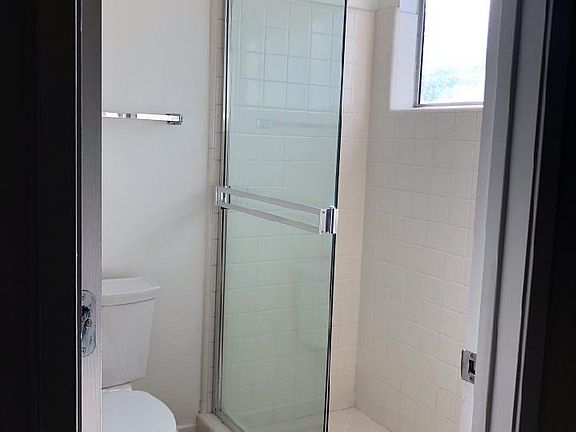 5th image of 10384 Vista Dr APT B