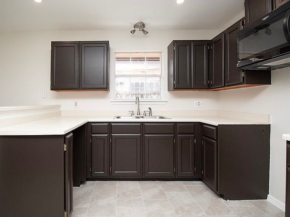 4th image of 1815 Graywood Ct