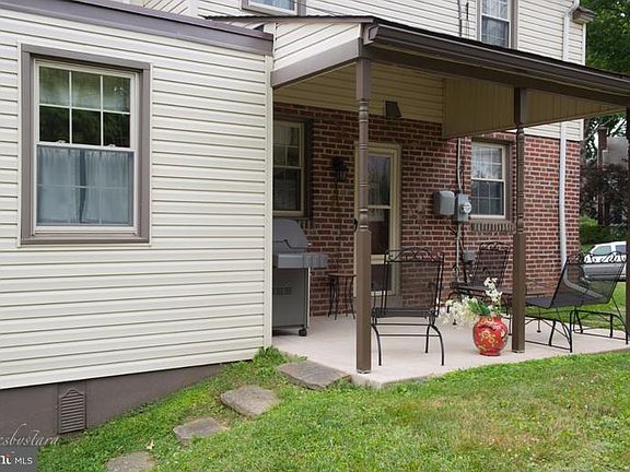 4th image of 301 Canterbury Rd
