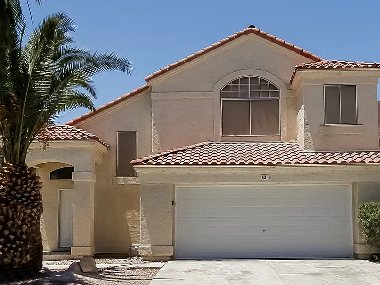 131 Monteen Dr — Photo 1