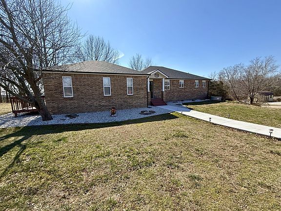 2nd image of 1138 E Forest Ridge Drive