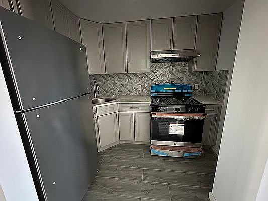 5th image of 43-08 72nd St #3