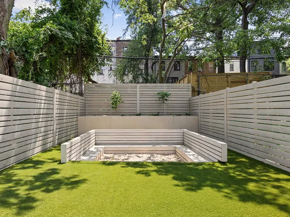 966 Bergen Street image 32 of 34