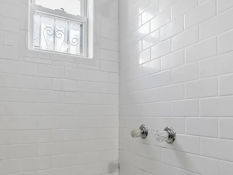 2222 Watkins St — Photo 14