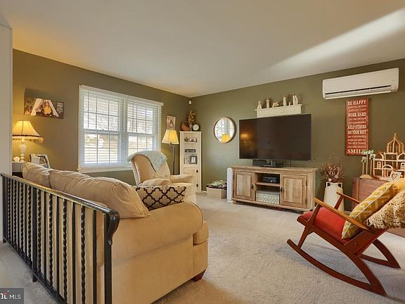 3rd image of 304 Highland Dr