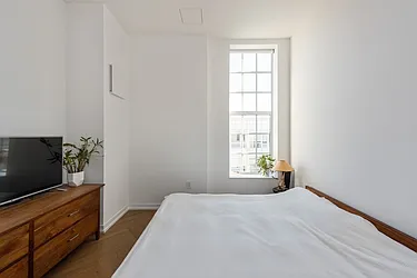 Rented by MaxInvest Real Estate, Inc.