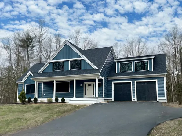 43 Stratham Lane, Greenland, NH 03840