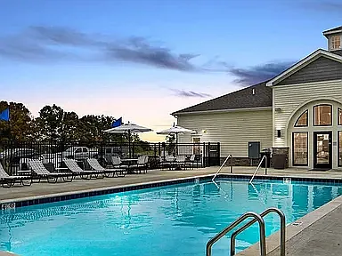 Residence at Cook's Pointe — Photo 2