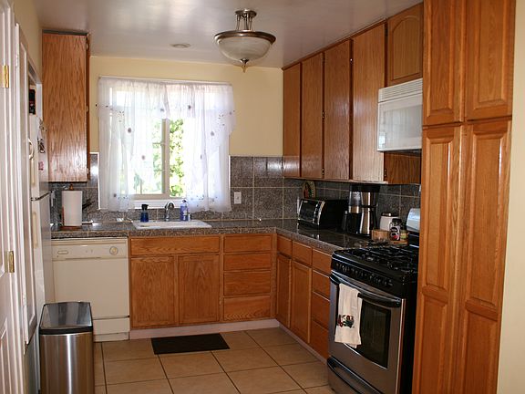 4th image of 2469 Bancroft Ln
