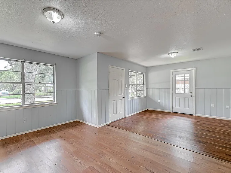 3406 Saint Benedict St — Photo 6