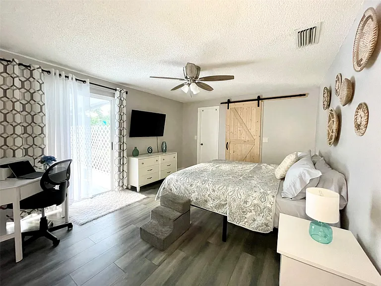 1150 SW Jumper St — Photo 6