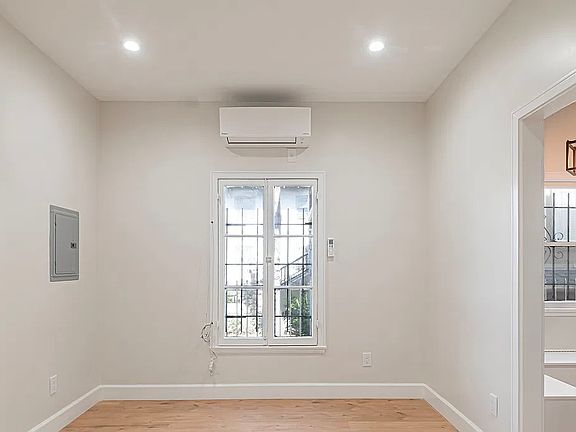 3rd image of 2376 Portland St #5