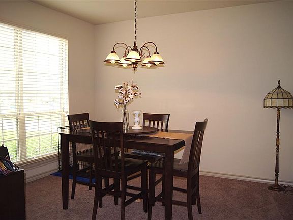 3rd image of 3423 Selene Dr