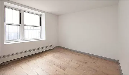 Rented by R New York