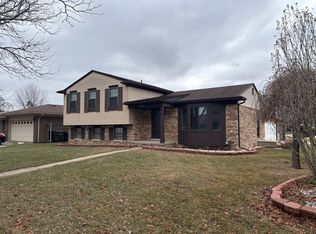 14520 Suffield Ln, Sterling Heights, MI 48312