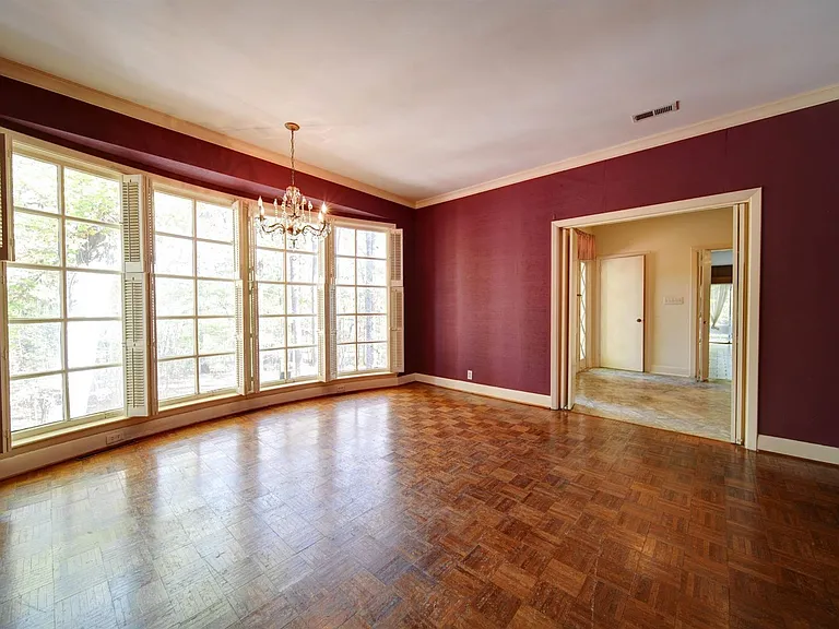 910 Basilwild Dr — Photo 10