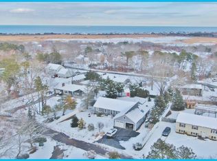 4 Naushon Rd, Sagamore Beach, MA 02562