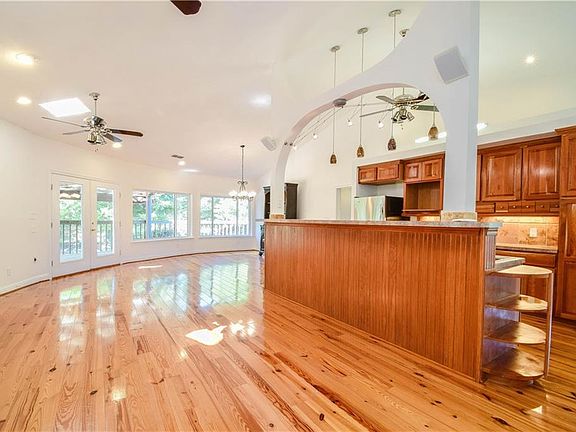 5th image of 5301 County Road 410