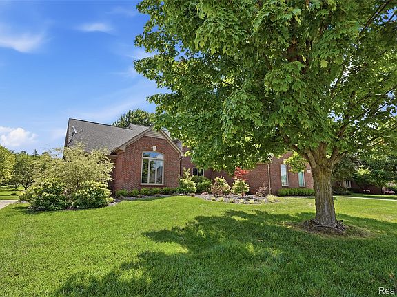 3rd image of 54856 Whitby Way