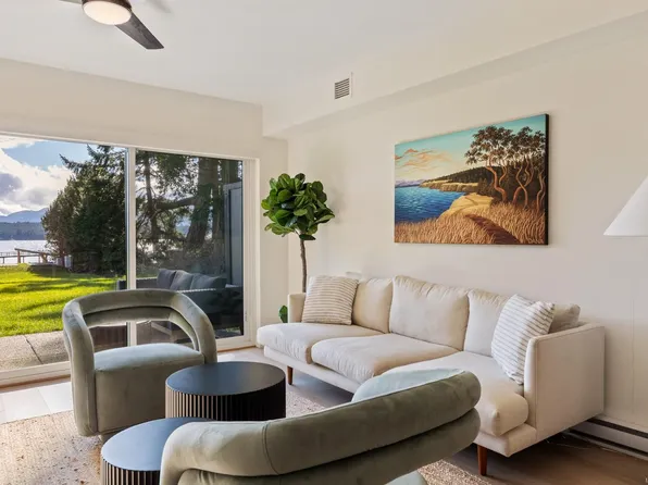 4305 Shingle Spit Rd #210, Hornby Island, BC V0R 1Z0