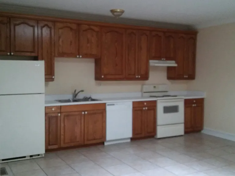 133 S Hill St #206 — Photo 10