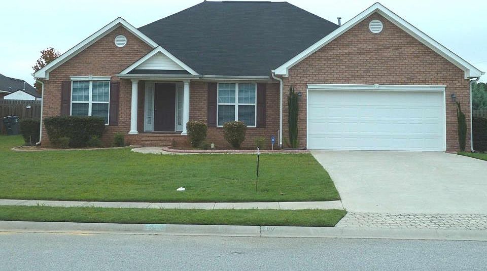 1st image of 2069 Lake Forest Dr