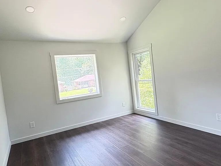 2036 Fargo Pl — Photo 2